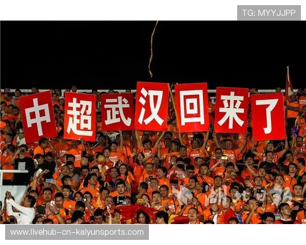 突尼斯希望球员拼搏精神十足,我和我的祖国电影ppt模板免费 突尼斯希望球员拼搏精神十足,我和我的祖国电影ppt模板免费